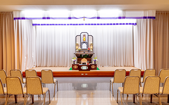 中ホール（100席・最大150名収容）